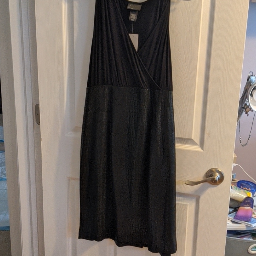 Sleeveless black dress